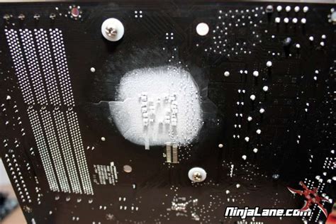 Cooling Fan Side Effects Condensation-Induced Motherboard Short Circuits